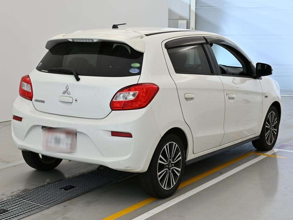 MITSUBISHI MIRAGE