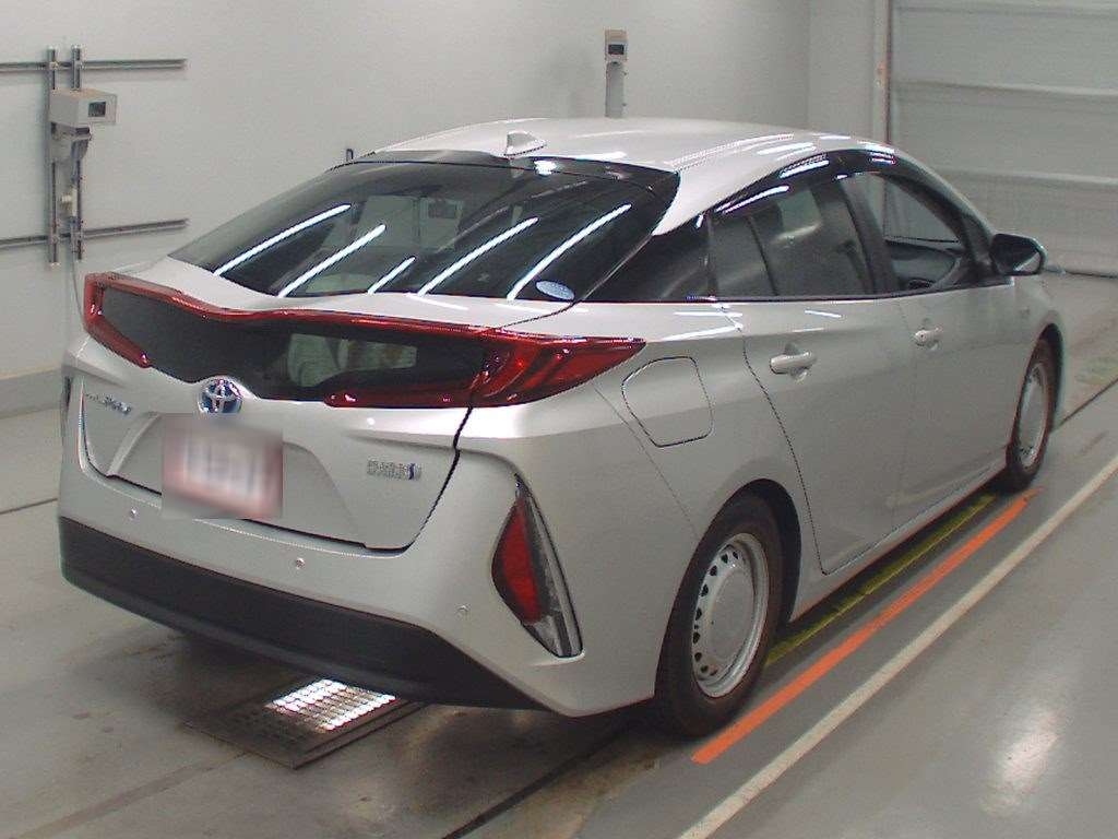 TOYOTA PRIUS PHV