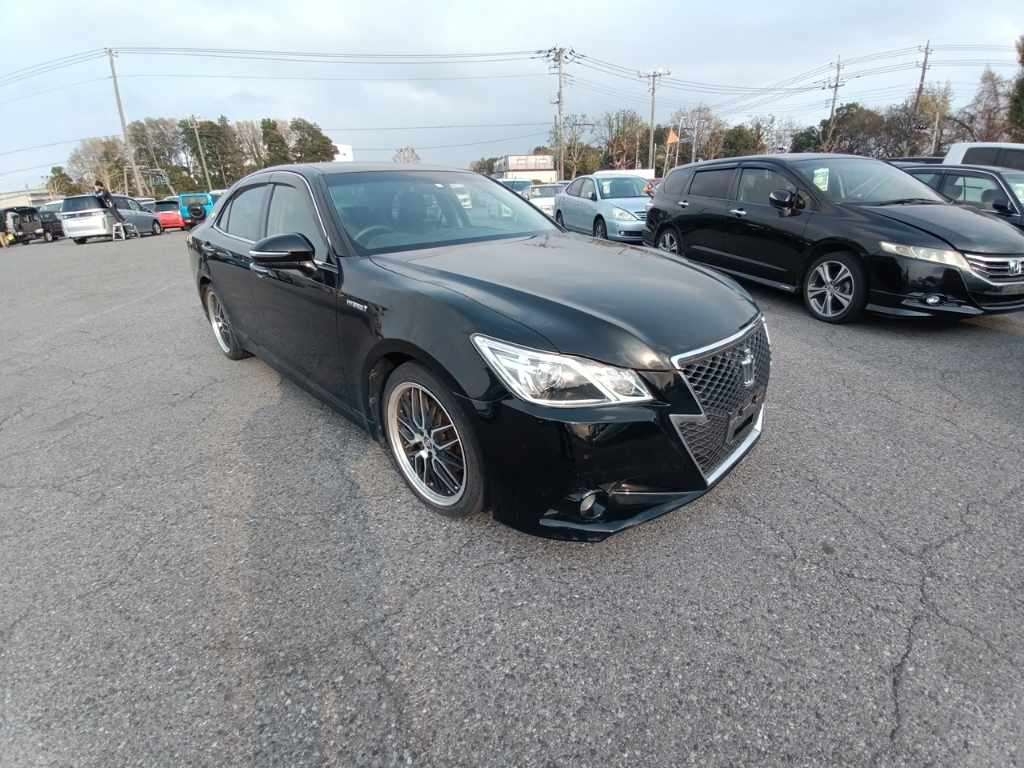 TOYOTA CROWN