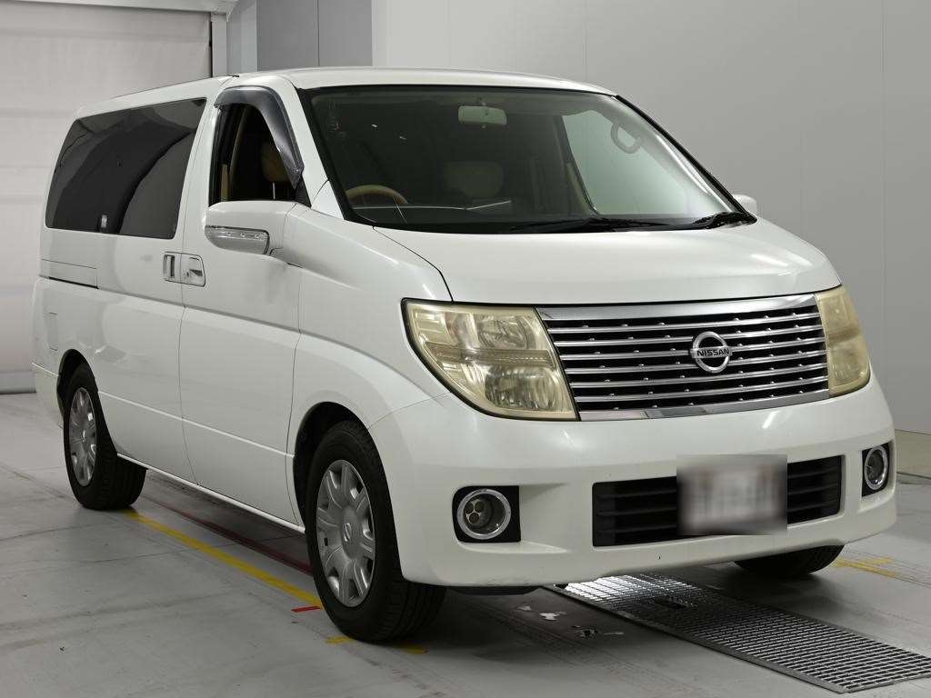 NISSAN ELGRAND