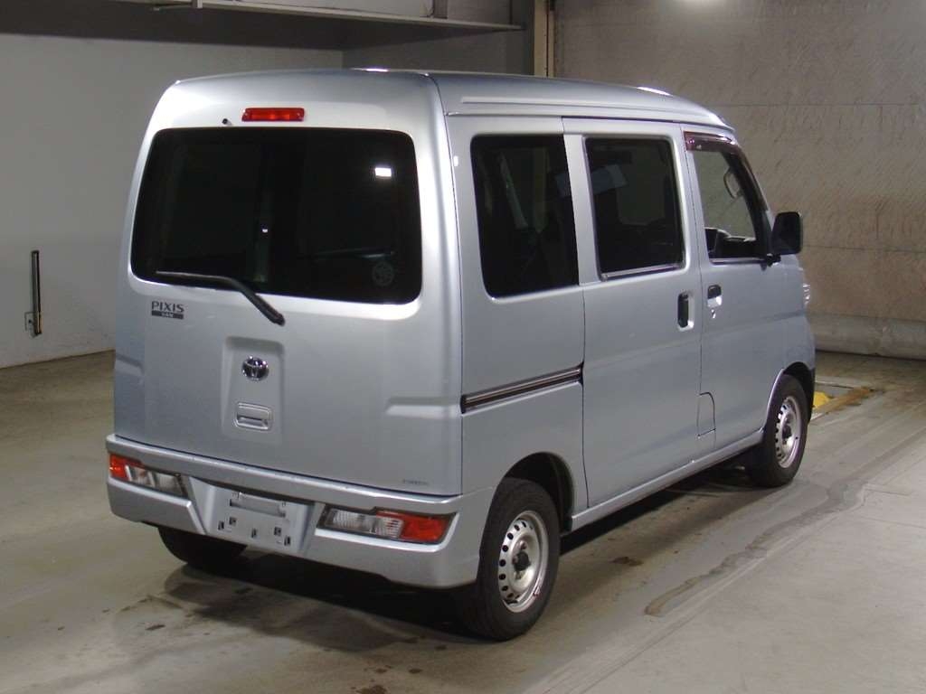 TOYOTA PIXIS VAN