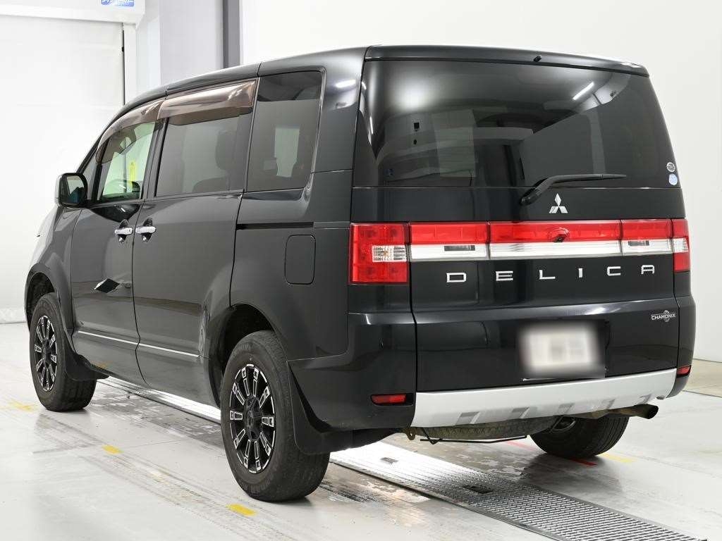 MITSUBISHI DELICA D:5