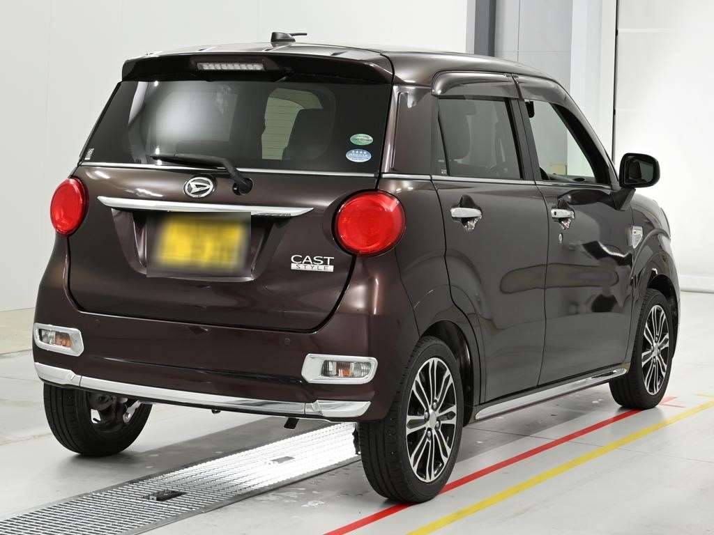 DAIHATSU CAST