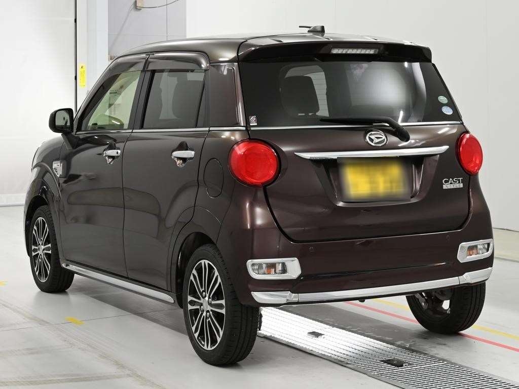 DAIHATSU CAST
