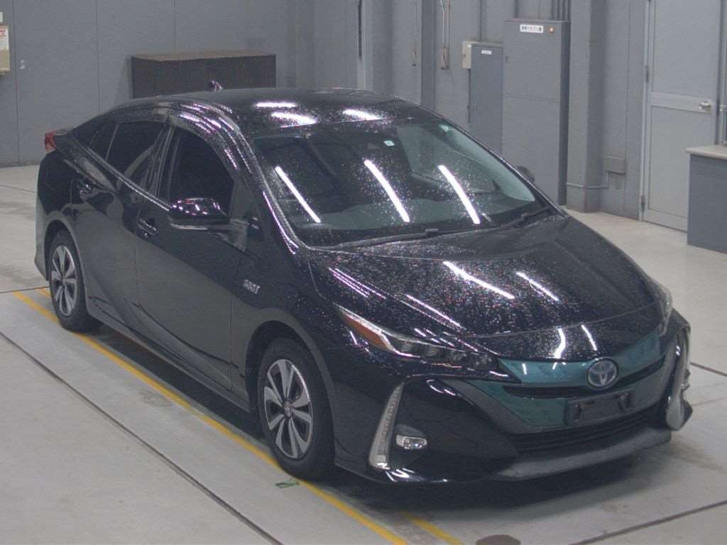 TOYOTA PRIUS PHV