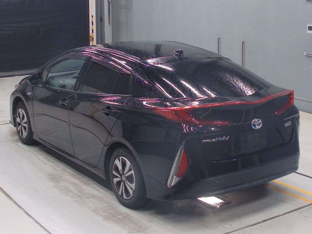TOYOTA PRIUS PHV
