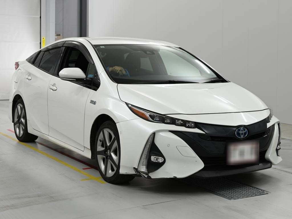 TOYOTA PRIUS PHV