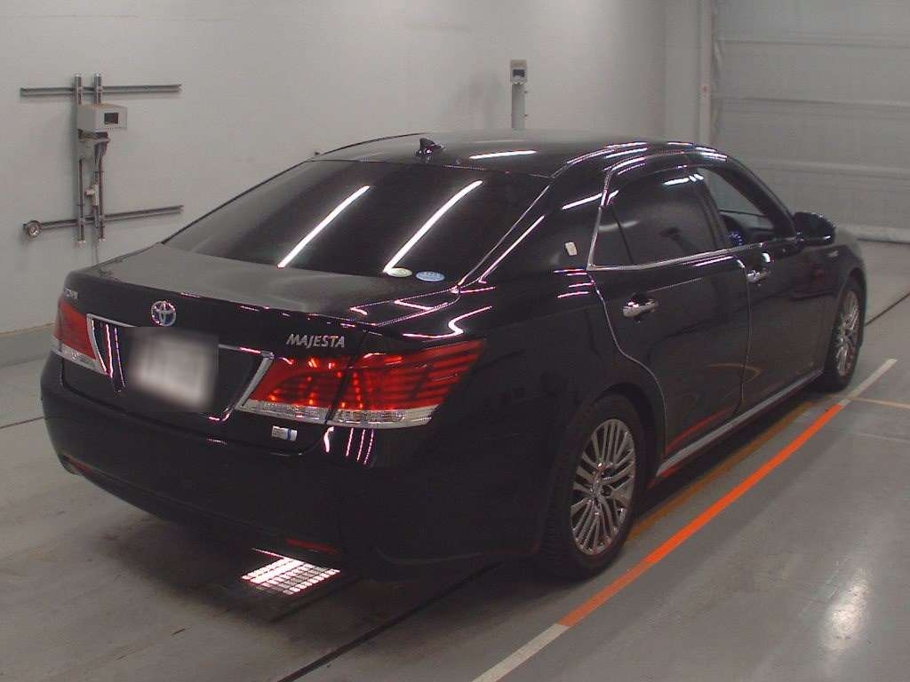 TOYOTA CROWN MAJESTA