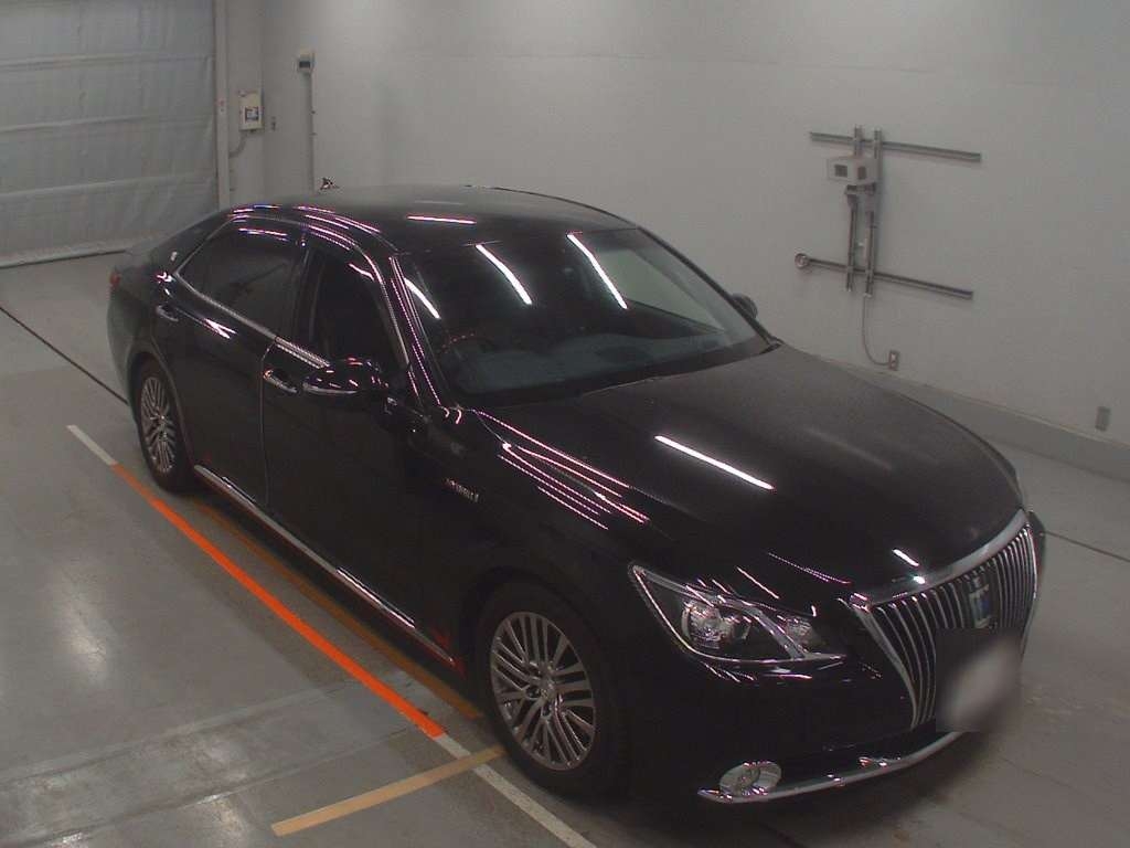 TOYOTA CROWN MAJESTA
