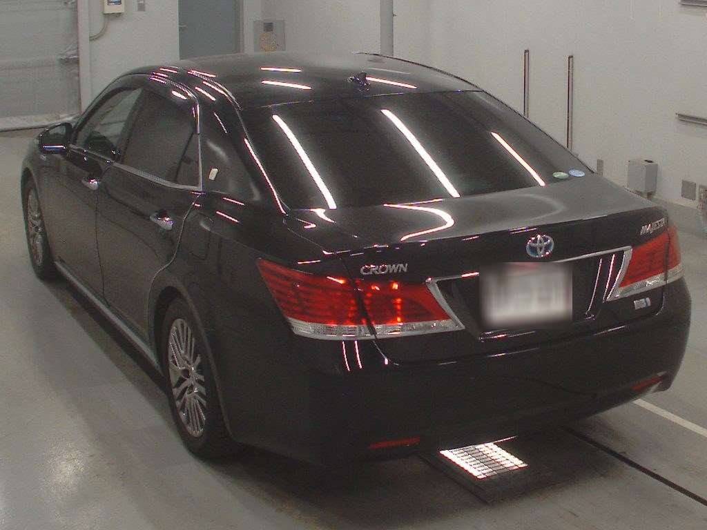 TOYOTA CROWN MAJESTA