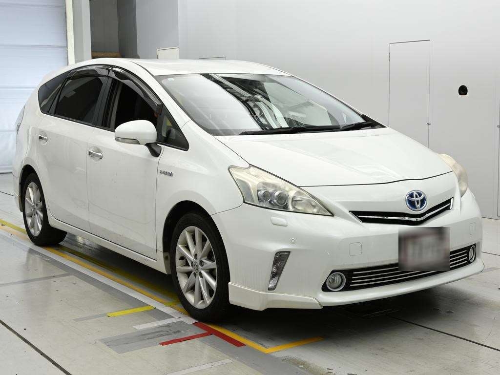 TOYOTA PRIUS ALPHA