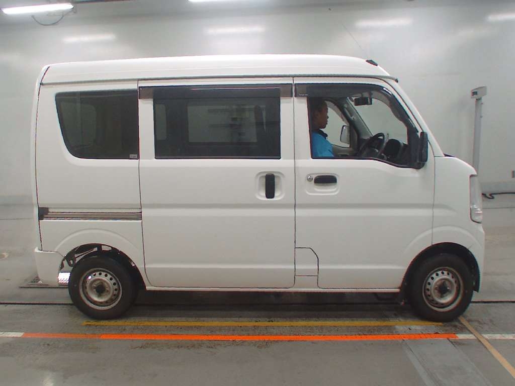 MITSUBISHI MINICAB