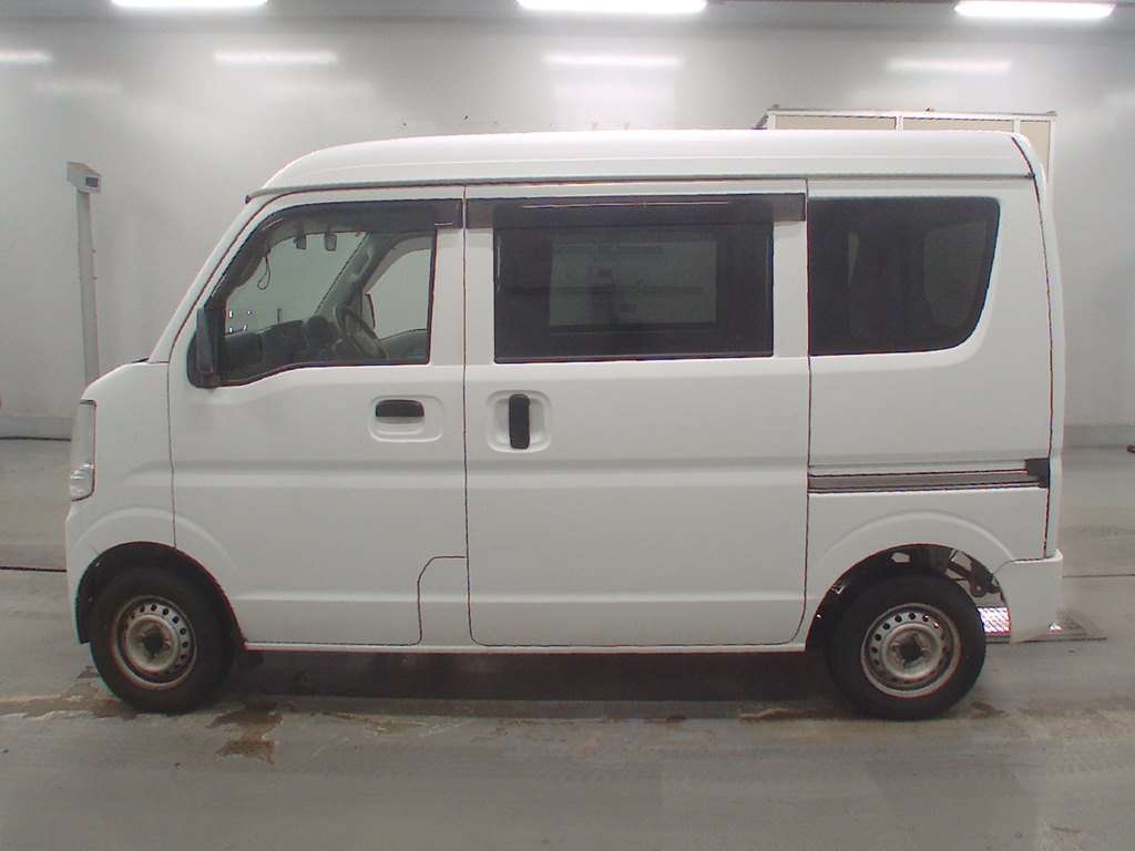 MITSUBISHI MINICAB