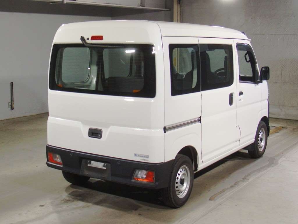 TOYOTA PIXIS VAN