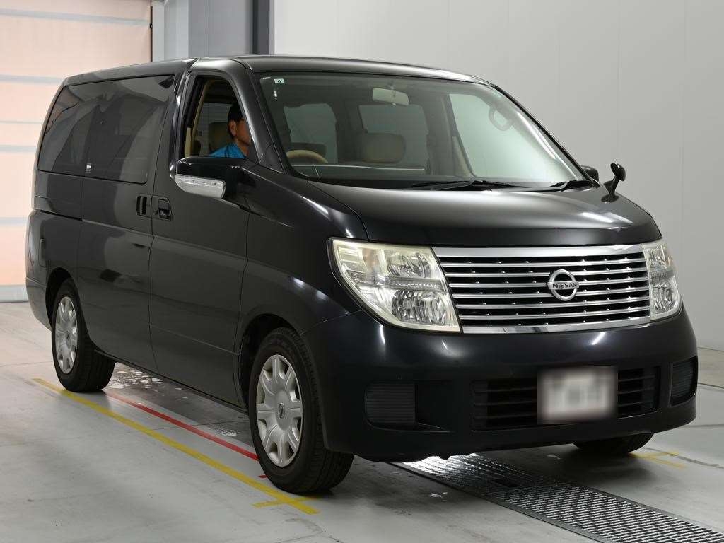 NISSAN ELGRAND