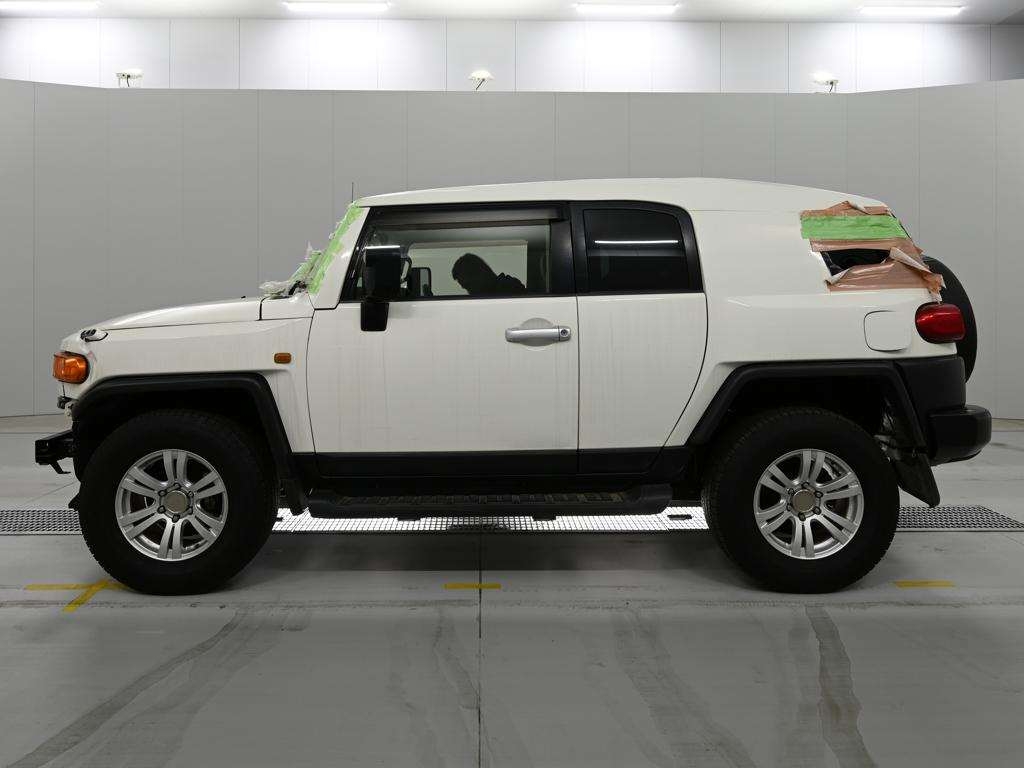 TOYOTA FJ CRUISER