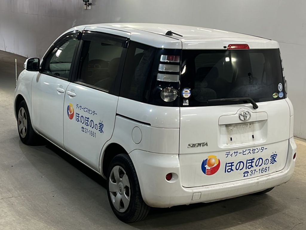 TOYOTA SIENTA