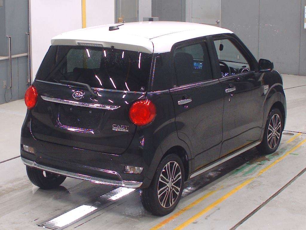 DAIHATSU CAST