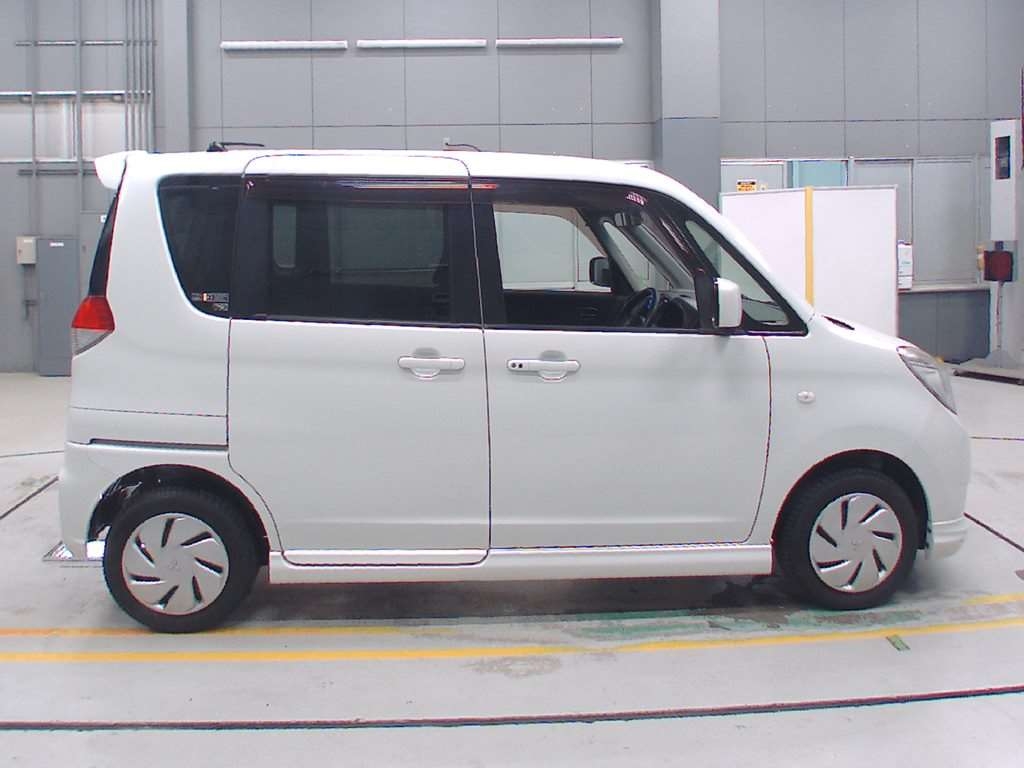 MITSUBISHI DELICA D:2