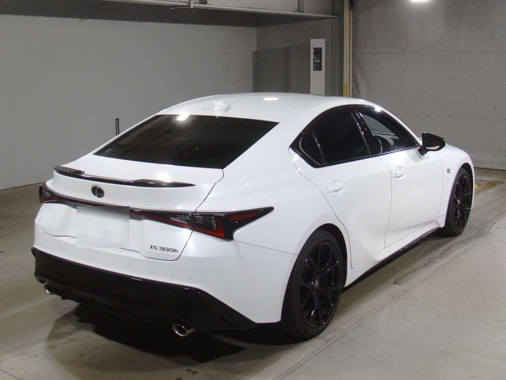 LEXUS IS300H