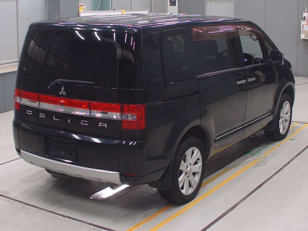 MITSUBISHI DELICA D:5