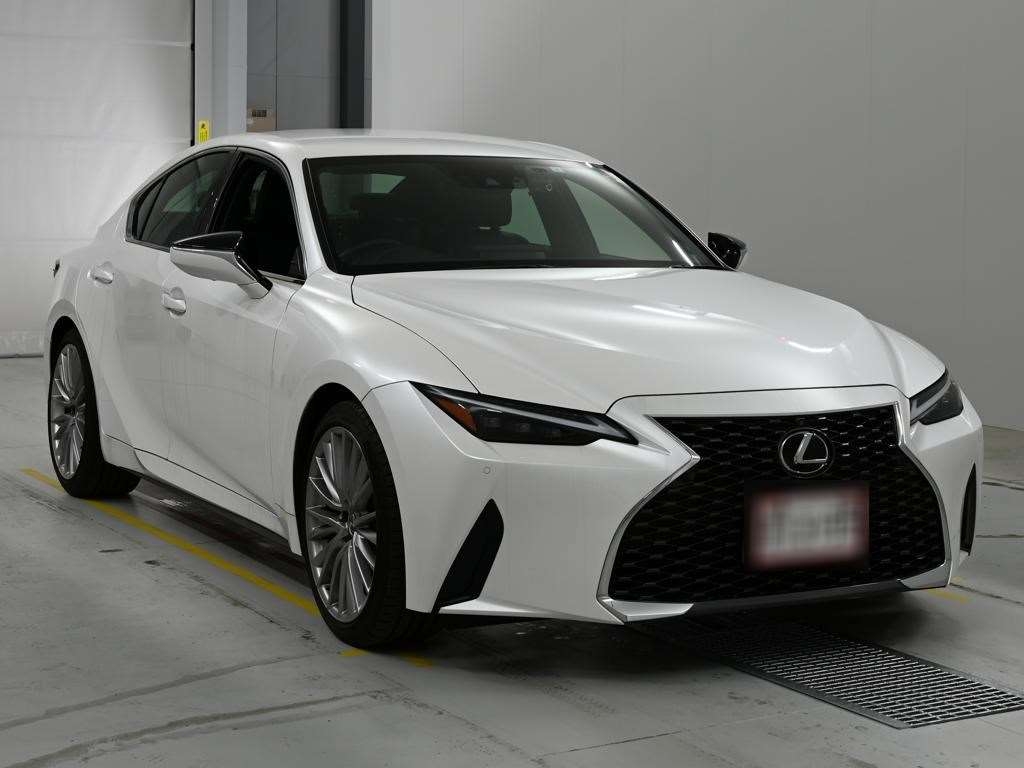 LEXUS IS300