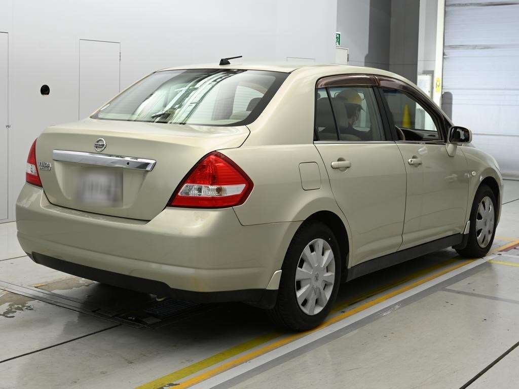 NISSAN TIIDA LATIO