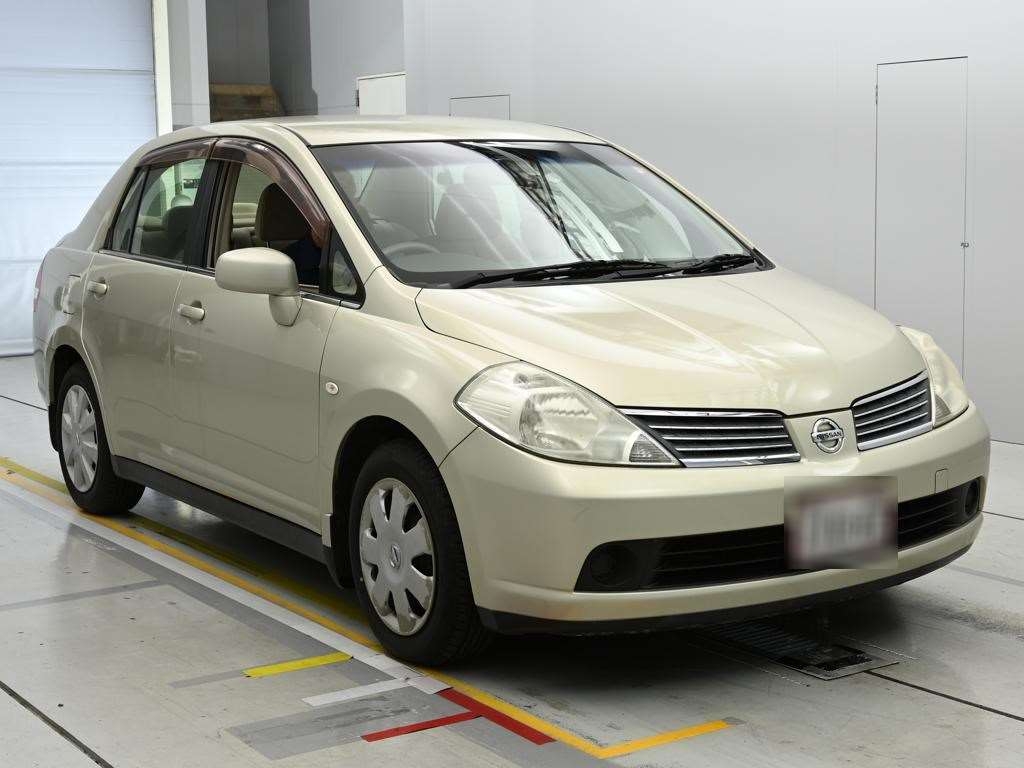 NISSAN TIIDA LATIO