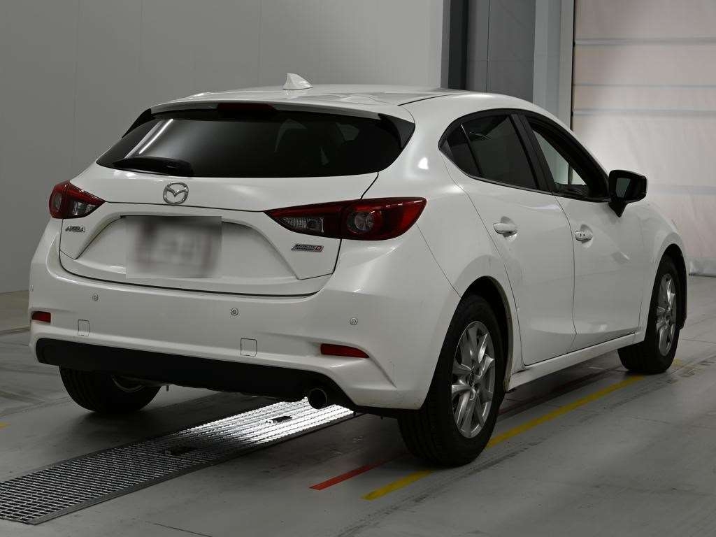 MAZDA AXELA