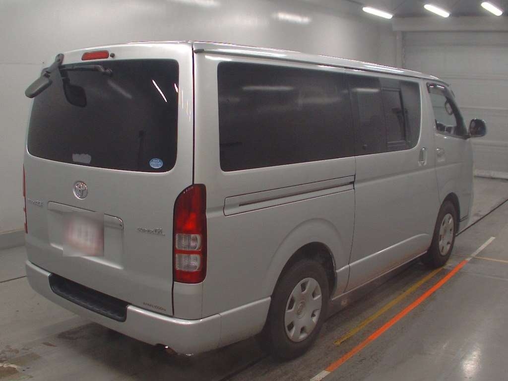 TOYOTA REGIUS ACE