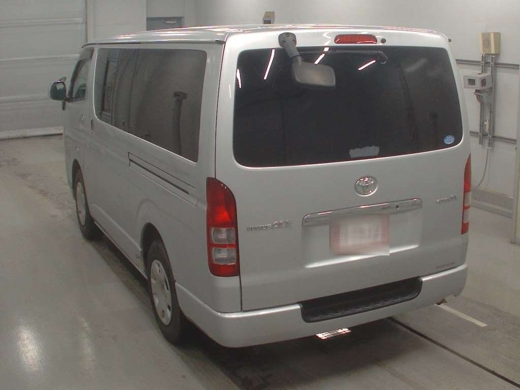 TOYOTA REGIUS ACE