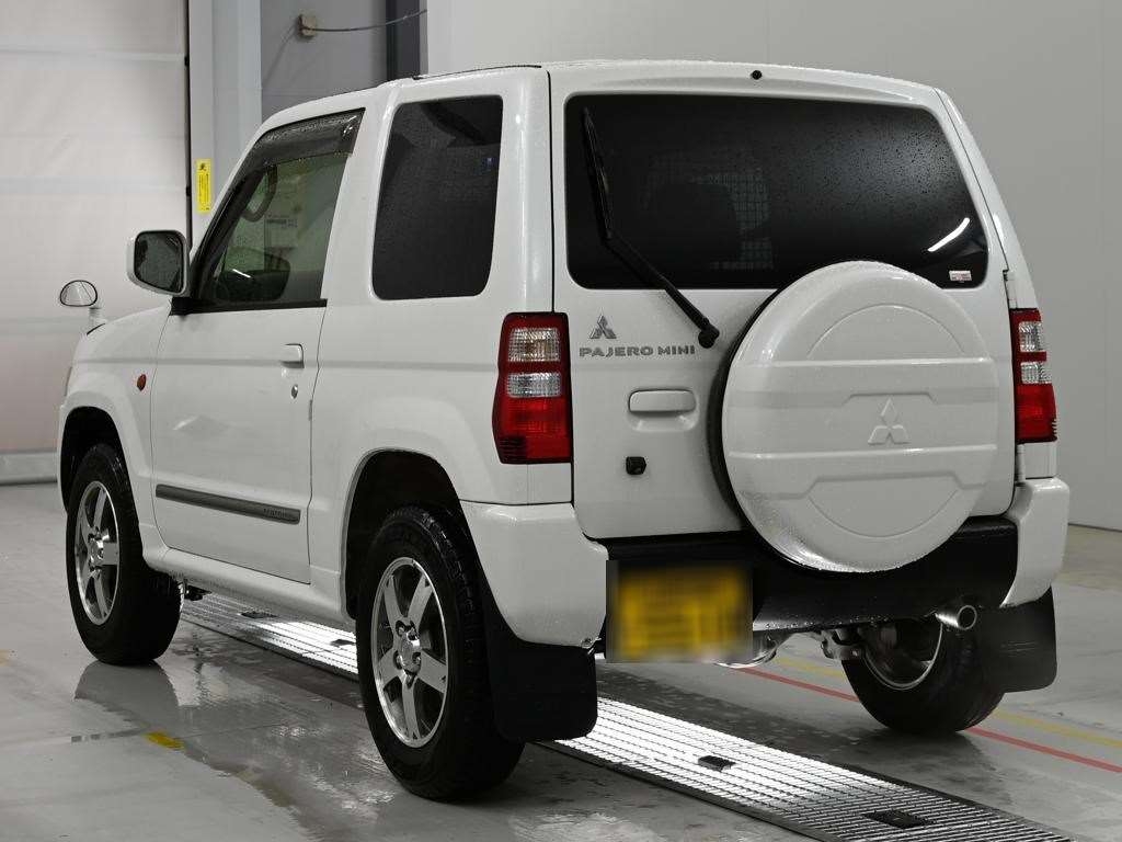 MITSUBISHI PAJERO MINI