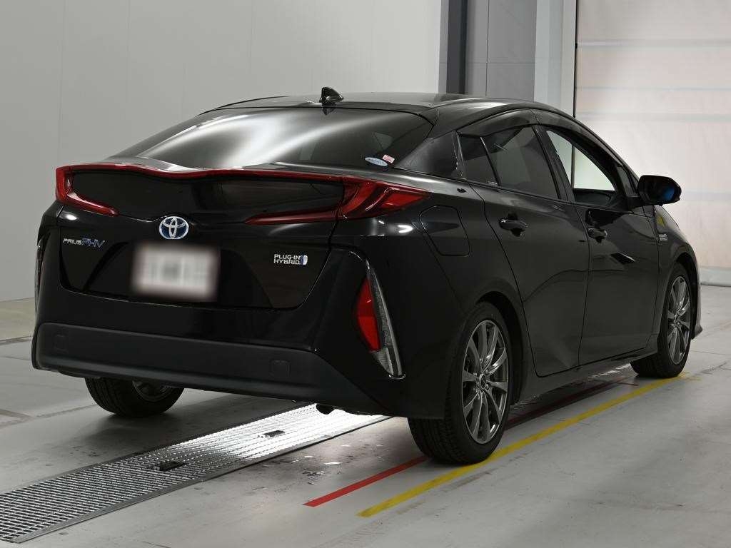 TOYOTA PRIUS PHV