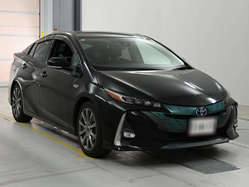 TOYOTA PRIUS PHV