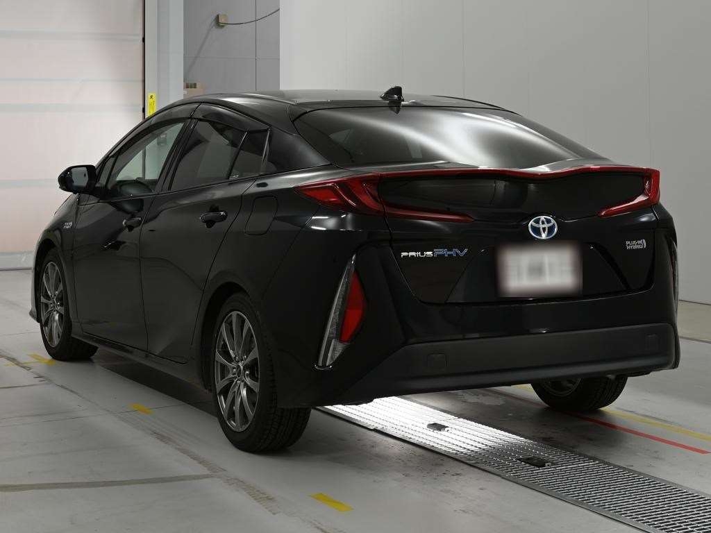 TOYOTA PRIUS PHV