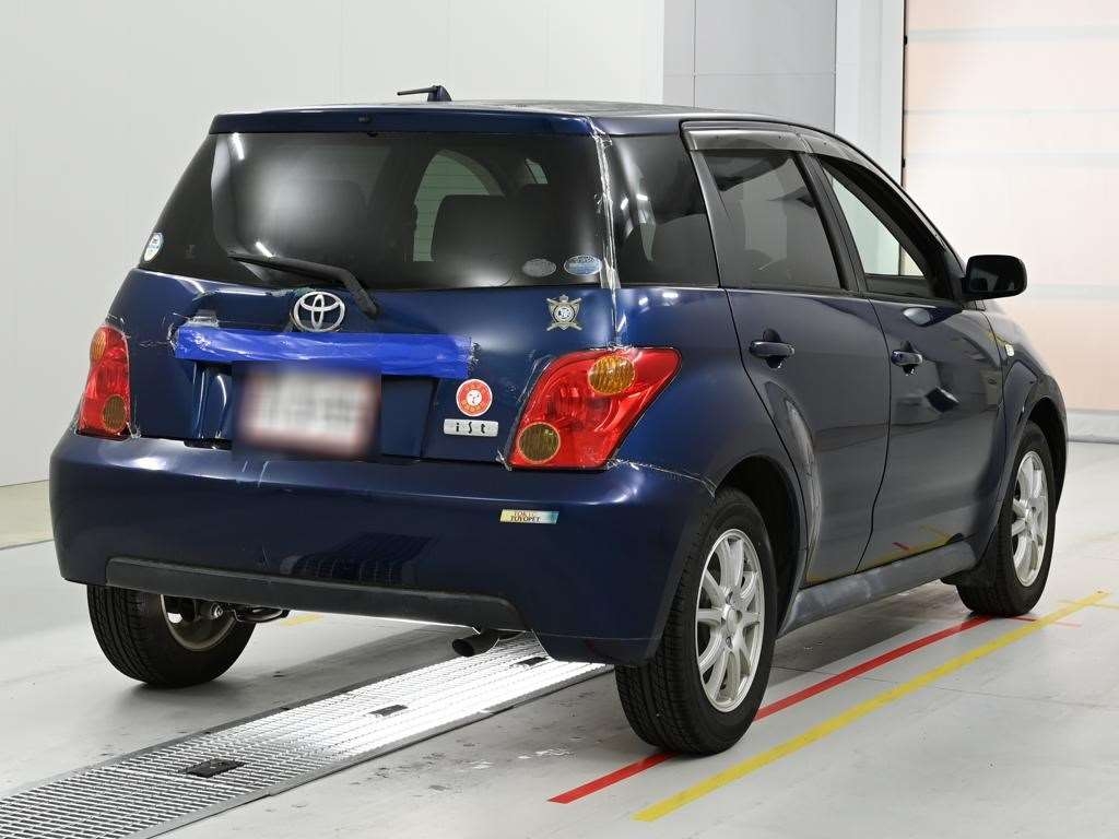 TOYOTA IST