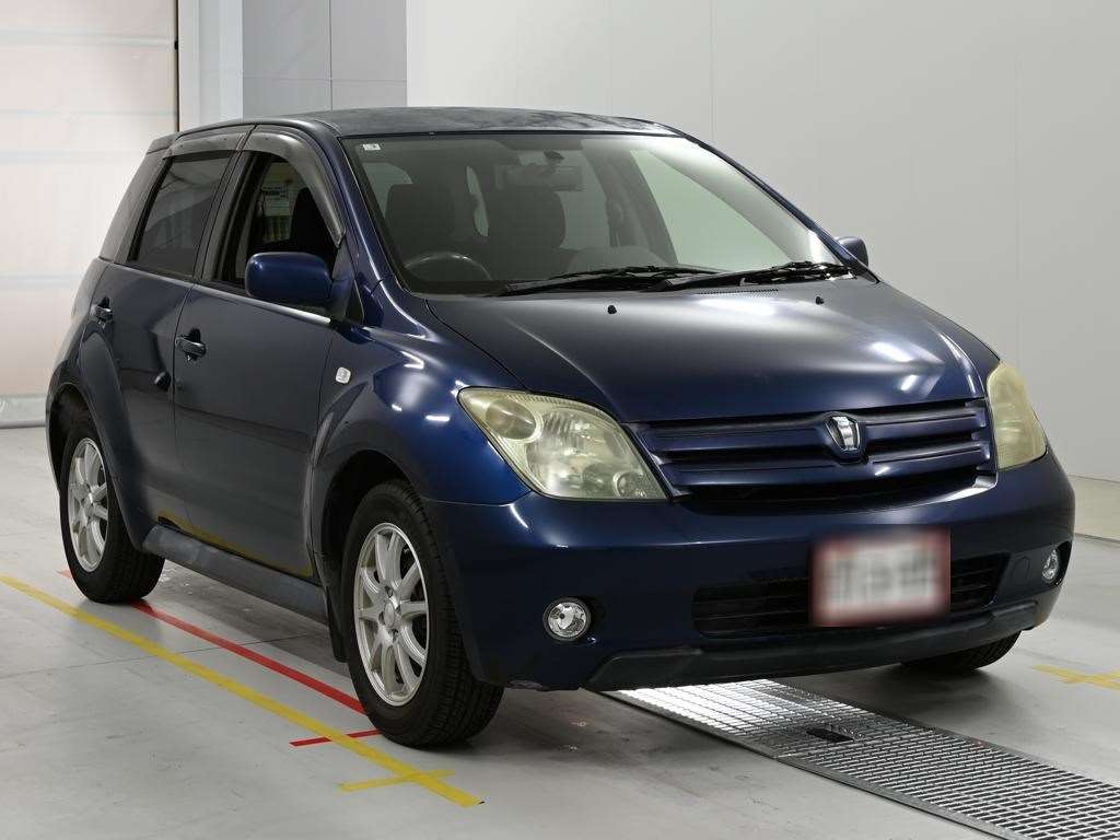TOYOTA IST