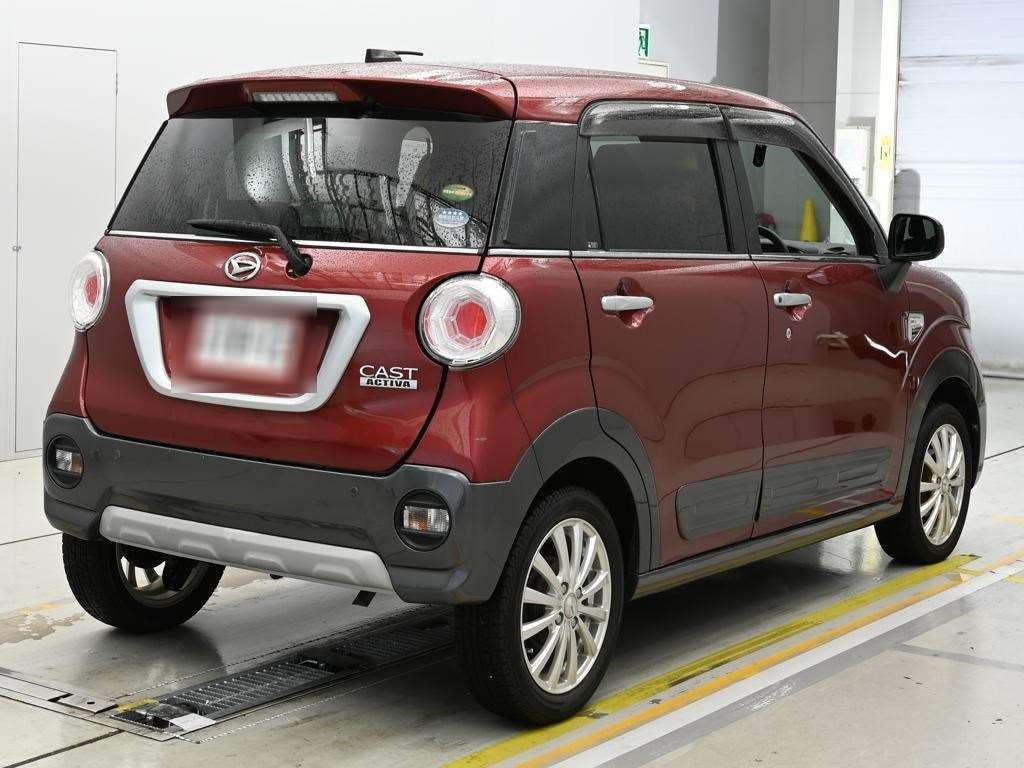 DAIHATSU CAST