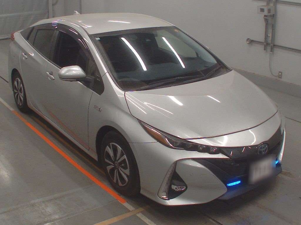 TOYOTA PRIUS PHV