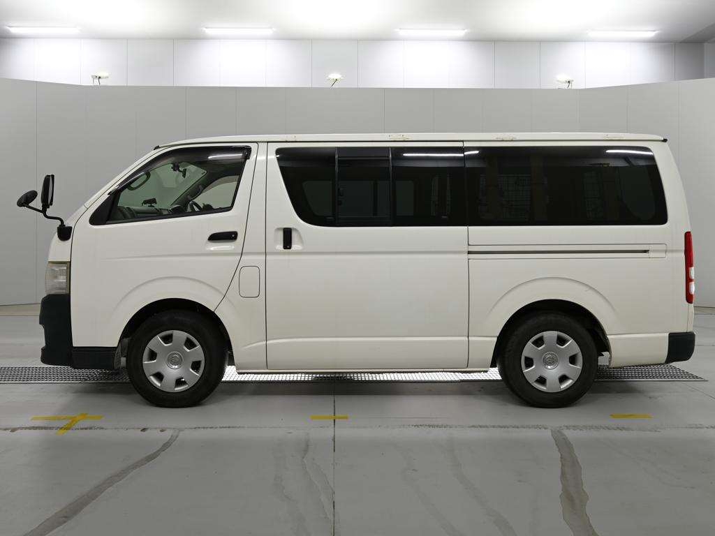 TOYOTA REGIUS ACE