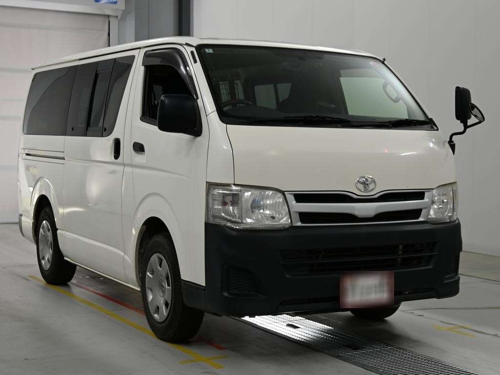 TOYOTA REGIUS ACE