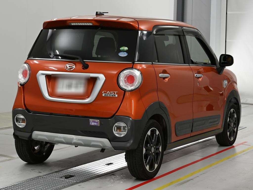 DAIHATSU CAST