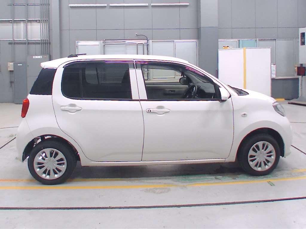 DAIHATSU BOON