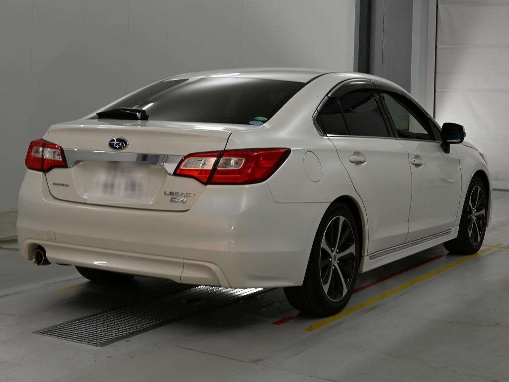 SUBARU LEGACY B4