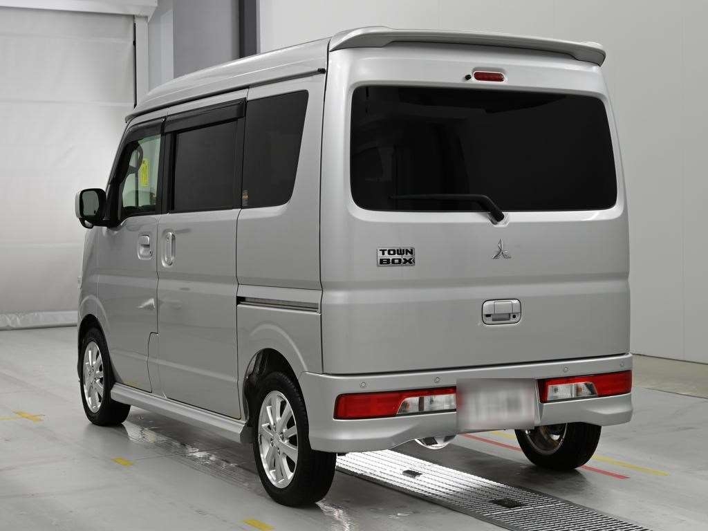 MITSUBISHI TOWN BOX