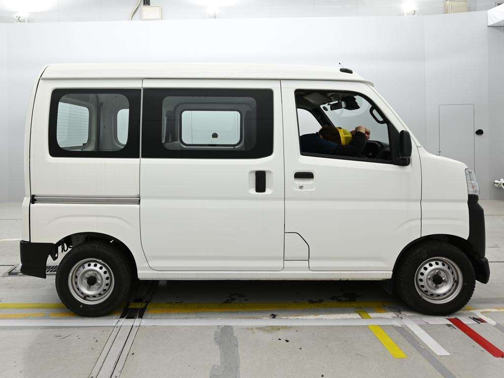 TOYOTA PIXIS VAN