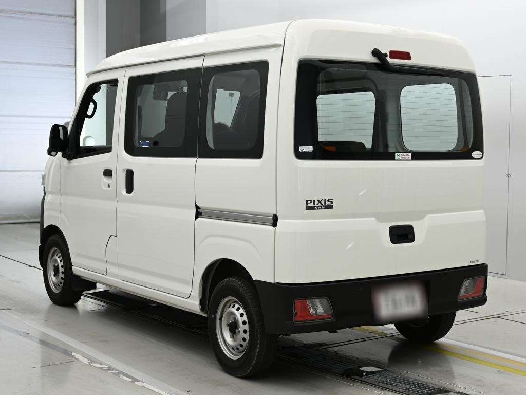 TOYOTA PIXIS VAN