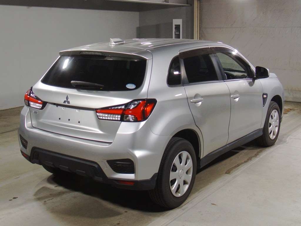 MITSUBISHI RVR