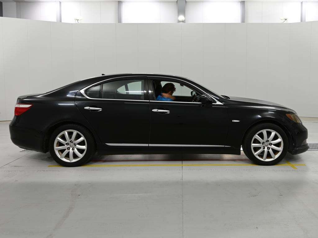LEXUS LS460