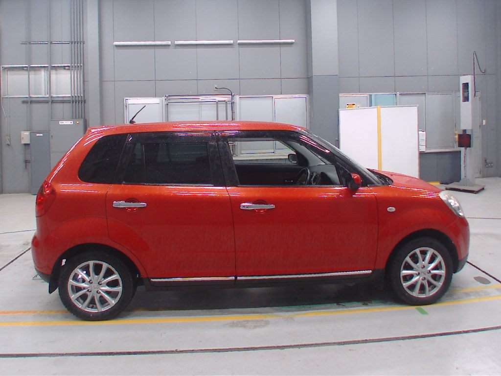 MAZDA VERISA